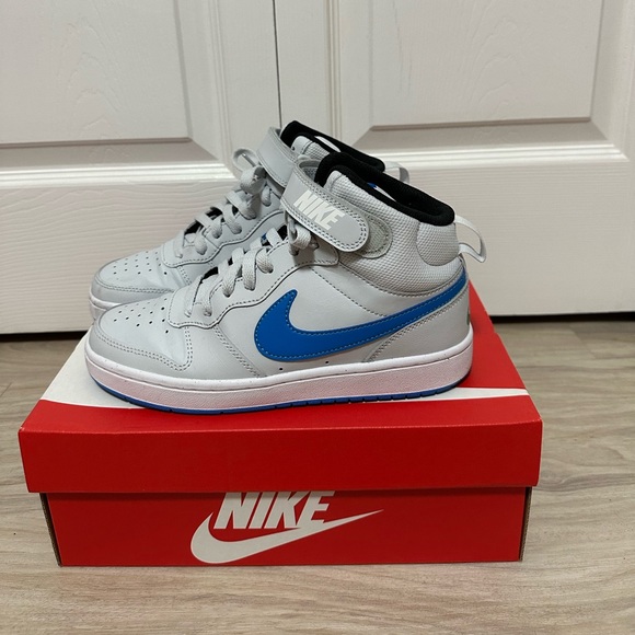 Nike sneakers - Picture 2 of 6